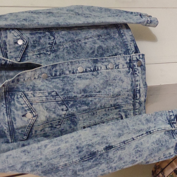 NWOT Mens sz xl Stone Washed Graphic Denim jacket - Picture 3 of 8